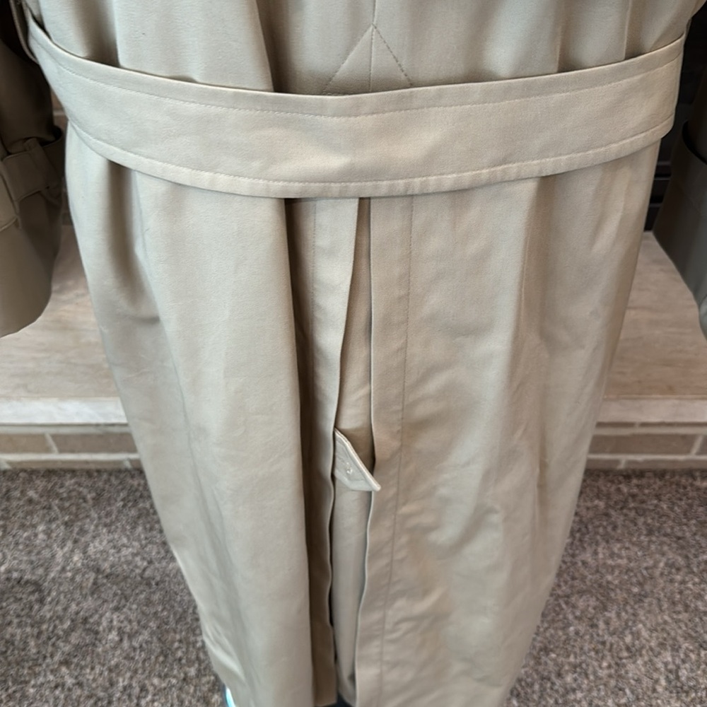 VINTAGE Burberry mens 48 tan cotton blend classic belted trench overcoat - Picture 6 of 11